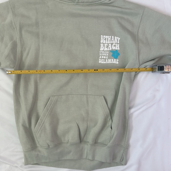 New small light green Bethany Beach hoodie, kangaroo pocket, never worn. - Picture 5 of 6